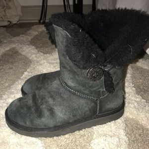 Button UGGS